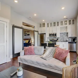 Frontdesk Village At Commonwealth Apts Plaza Midwood Apartment Charlotte